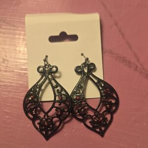 Chic Black and Red Filigree Earrings